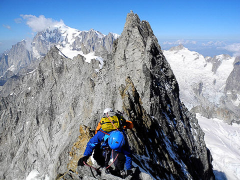 Alpinisme ITALIE Traversée des Grandes Jorasses (4208 m)